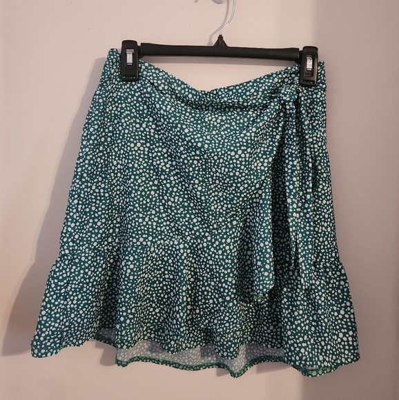 ❤️Shein Green White Dot Print Wrap Skirt Large - Picture 1 of 3